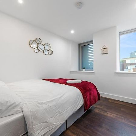 Sleep 7 20 Mins From London Waterloo Bp8 Apartment Exterior photo