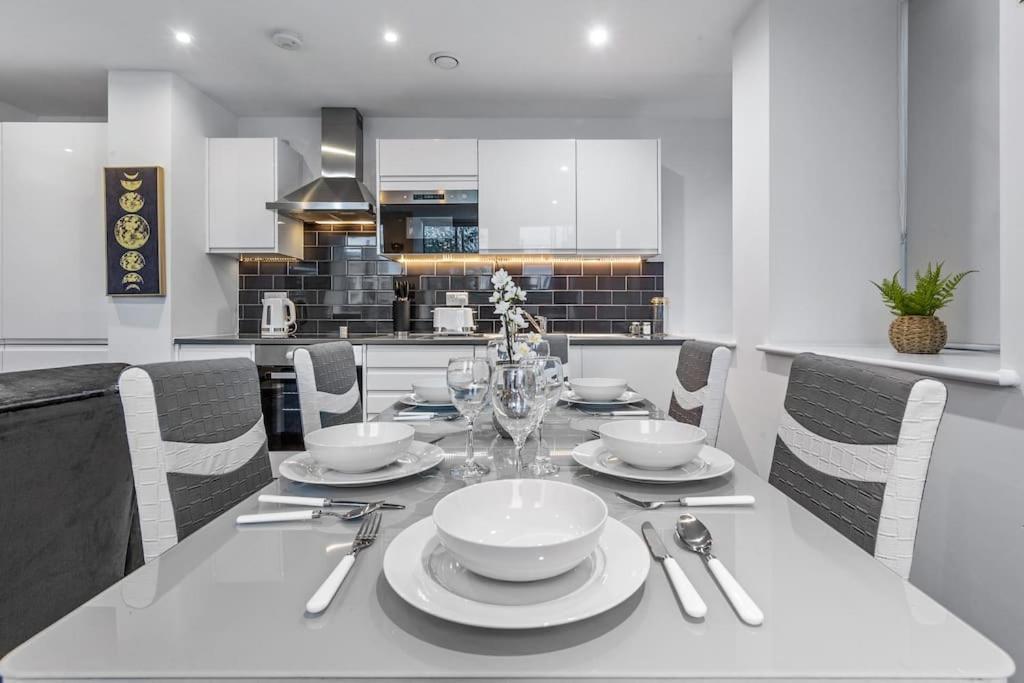 Sleep 7 20 Mins From London Waterloo Bp8 Apartment Exterior photo